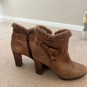 Chic Brown Heeled Boots with Bow Detail
